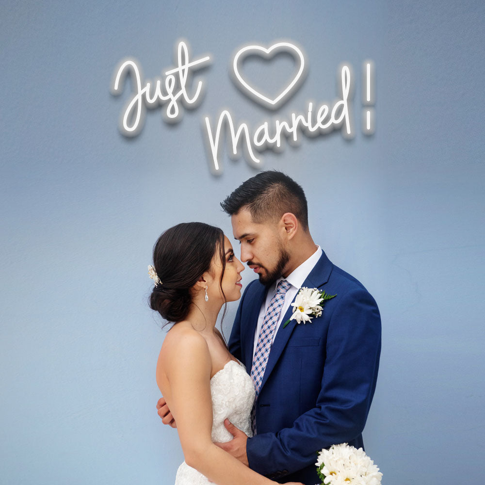 Just Married (Heart) - LED Neon Sign